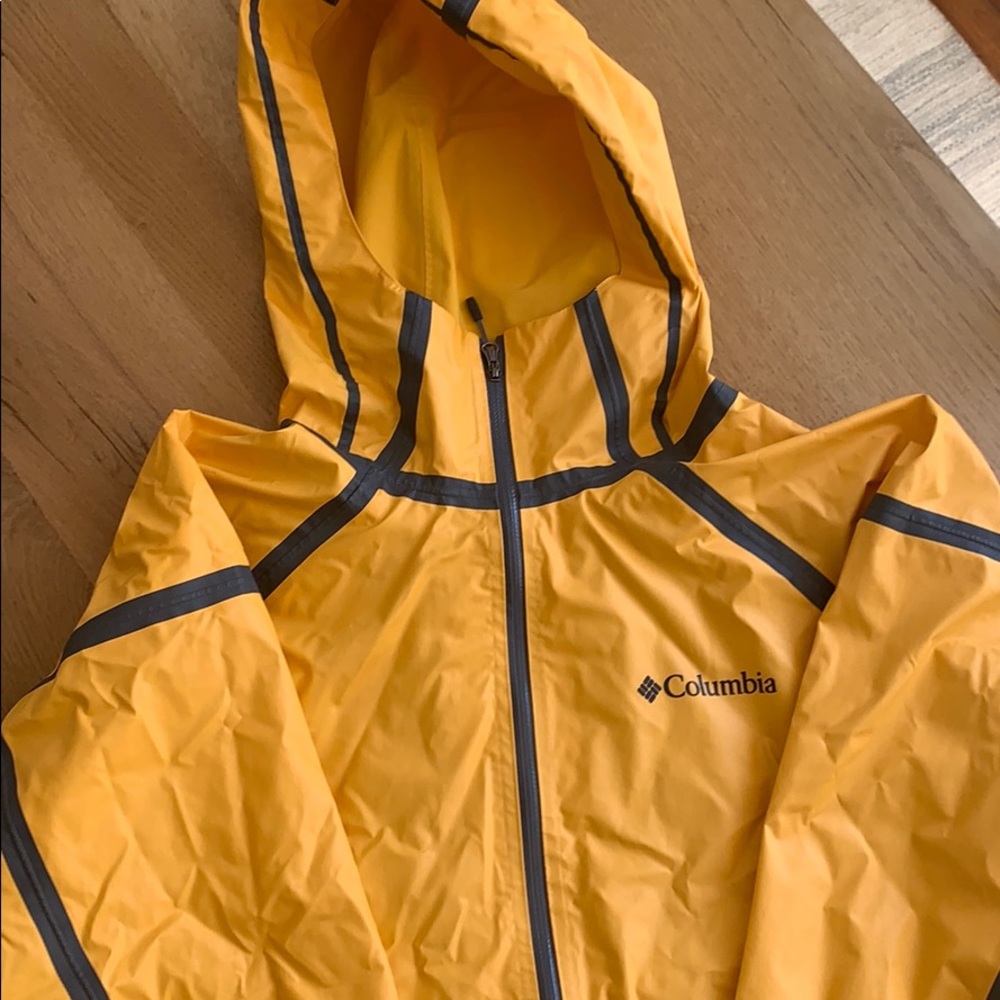 Men’s Columbia Yellow Rain Jacket